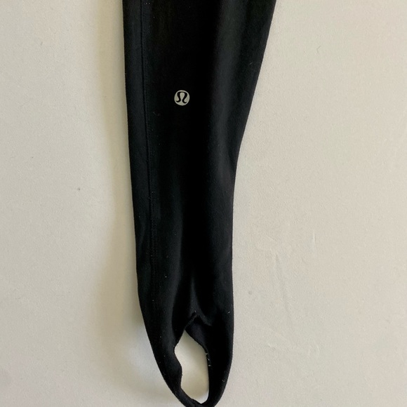 Lululemon | Lululemon Stirrup Yoga Pants gathered waist with tie, black, size 6 - Picture 5 of 6